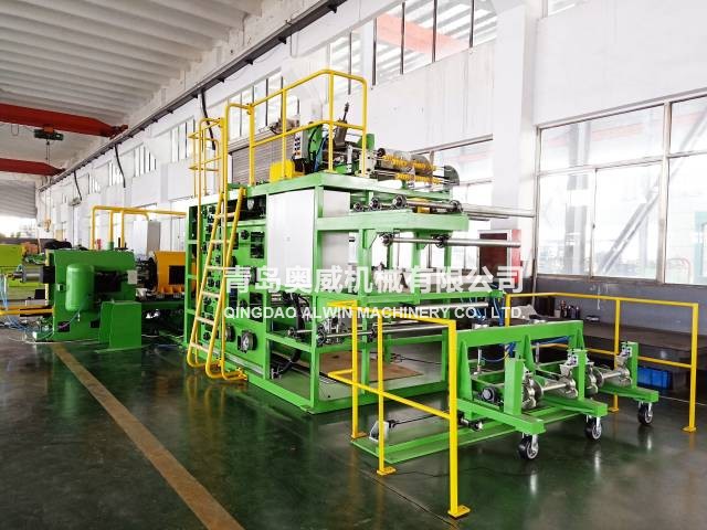 摩托車胎膠囊反包成型機(jī)